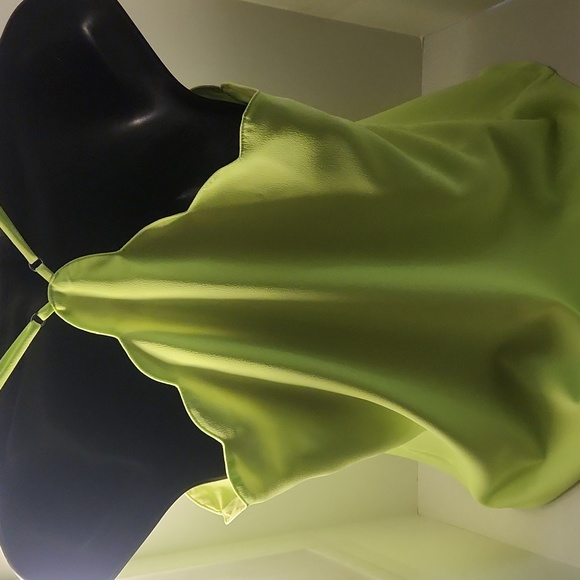 J. Crew Scalloped Shell, Size 4 Measures M-L - Picture 5 of 8